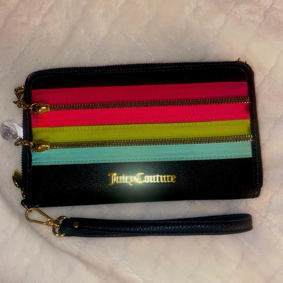 Juicy Couture Handbags - Juicy Couture wrist wallet/ wristlet